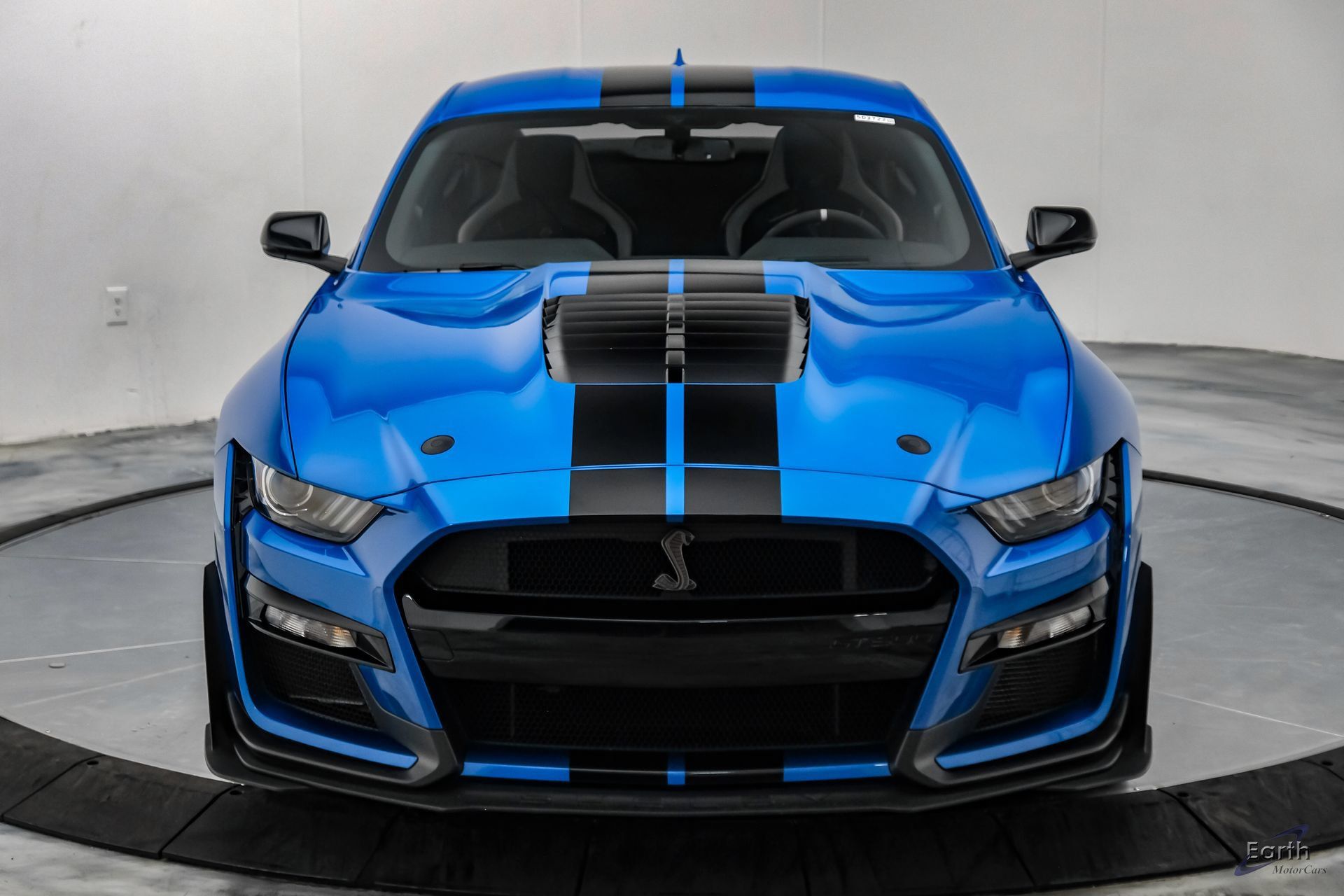 Used 2021 Ford Mustang Shelby GT500 w/ Carbon Fiber Track Pack RWD image 35
