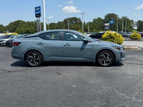 Used 2025 Nissan Sentra SV w/ All-Weather Package FWD image 2