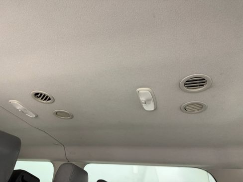 Used 2019 Ford Transit 150 XL image 33