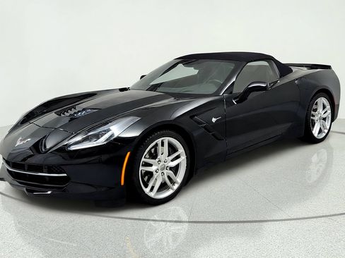Used 2016 Chevrolet Corvette Stingray Convertible w/ 2LT Preferred Equipment Group RWD image 1