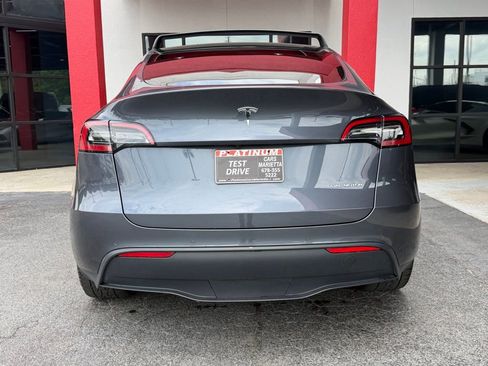 Used 2022 Tesla Model Y Long Range AWD/4WD image 10