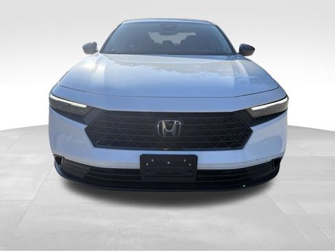 Used 2025 Honda Accord SE image 18