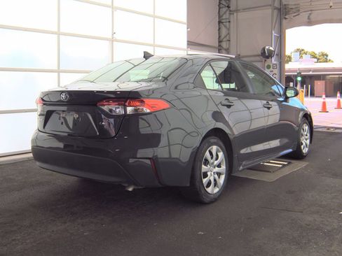 Used 2023 Toyota Corolla LE FWD image 4