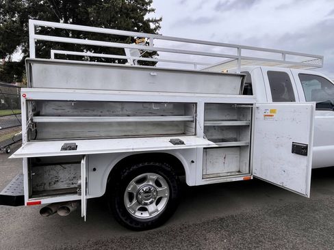 Used 2015 Ford F250 XLT image 22