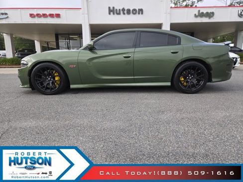 Used 2019 Dodge Charger Scat Pack w/ Dynamics Package RWD image 1