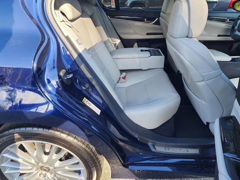 Used 2013 Lexus GS 350 AWD w/ Luxury Pkg w/Cold Weather Pkg image 22
