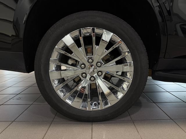 Used 2025 Chevrolet Tahoe Premier AWD/4WD image 9