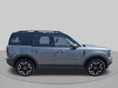 Used 2022 Ford Bronco Sport Outer Banks w/ Tech Package AWD/4WD image 3