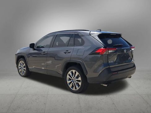 Used 2020 Toyota RAV4 XLE Premium FWD image 4