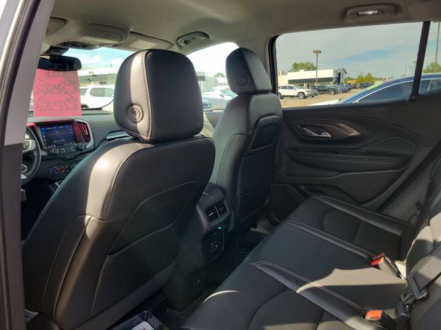 Used 2024 GMC Terrain SLT AWD/4WD image 35