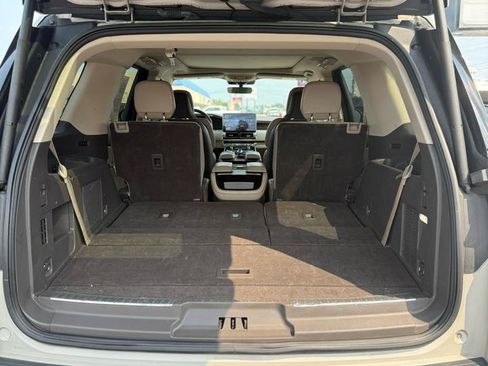Used 2022 Lincoln Navigator Reserve AWD/4WD image 21