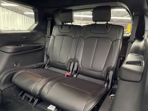 New 2025 Jeep Grand Cherokee L Limited AWD/4WD image 11