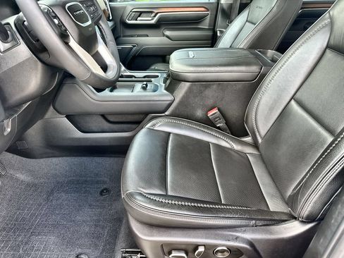 Used 2024 GMC Sierra 2500 Denali w/ Denali Reserve Package AWD/4WD image 24