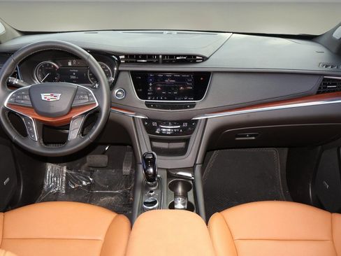 New 2025 Cadillac XT5 Premium Luxury image 14