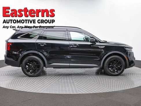 Used 2021 Kia Sorento S w/ Panoramic Sunroof Package AWD/4WD image 4