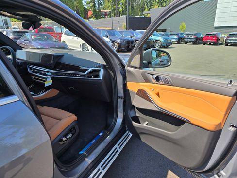 Used 2026 BMW X5 xDrive40i image 10