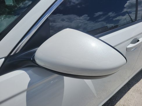 Used 2023 Honda Accord EX image 9