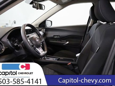 Used 2024 Nissan Kicks SV image 13