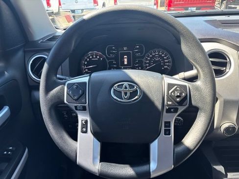 Used 2018 Toyota Tundra SR5 w/ SR5 Upgrade Package AWD/4WD image 18