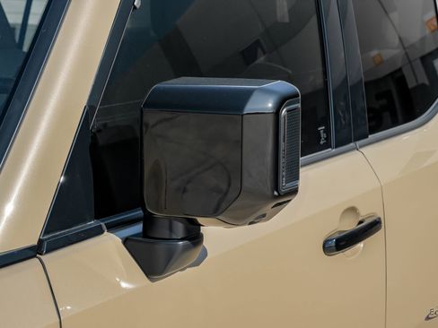 Used 2025 Lexus GX 550 w/ Accessory Package (CT) image 25