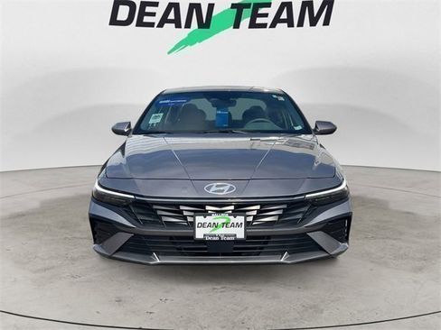 Certified 2024 Hyundai Elantra SEL w/ Convenience Package image 3