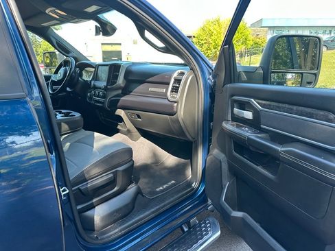 Used 2024 RAM 2500 Big Horn image 28