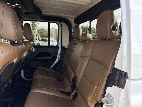 Used 2022 Jeep Gladiator Rubicon w/ LED Lighting Group image 24