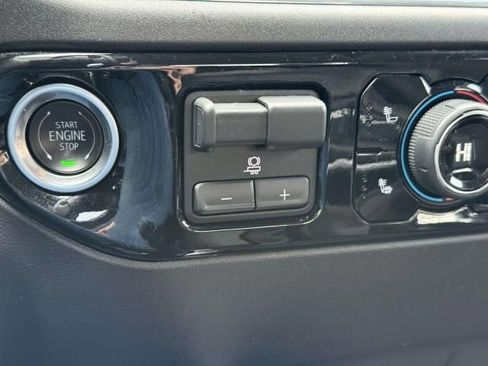 Used 2024 Chevrolet Silverado 1500 RST image 28