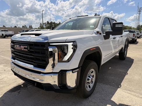 New 2026 GMC Sierra 2500 Pro w/ 1SA Pro Safety Plus Package AWD/4WD image 1