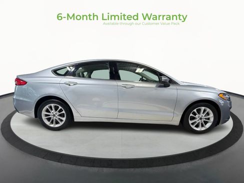 Used 2020 Ford Fusion SE image 8