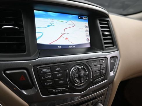 Used 2019 Nissan Pathfinder SL w/ SL Premium Package AWD/4WD image 23