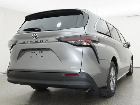 New 2026 Toyota Sienna XLE image 54