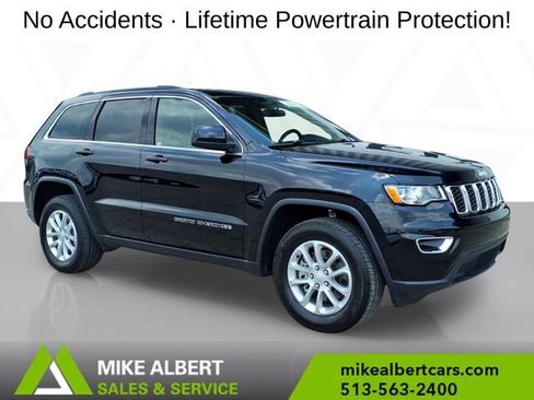 Used 2021 Jeep Grand Cherokee Laredo AWD/4WD image 1