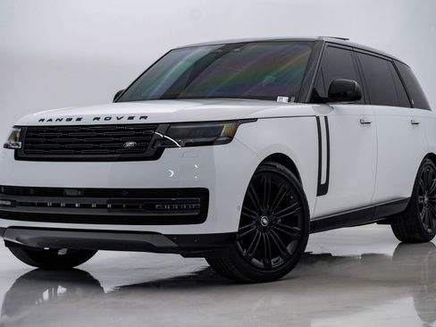 Used 2025 Land Rover Range Rover Long Wheelbase SE AWD/4WD image 1