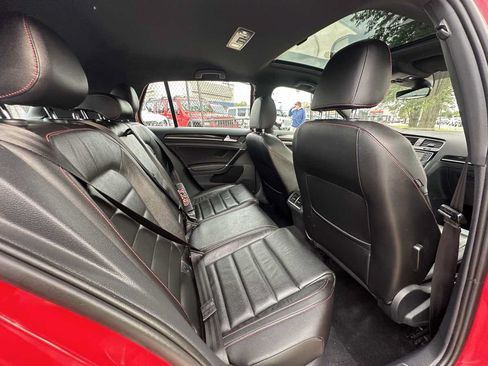 Used 2017 Volkswagen GTI Autobahn FWD image 33
