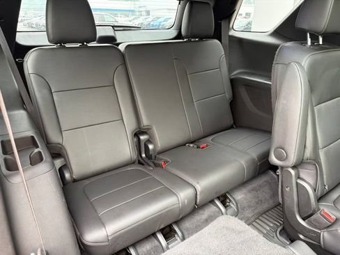 Used 2023 Chevrolet Traverse LT w/ LT Premium Package AWD/4WD image 22