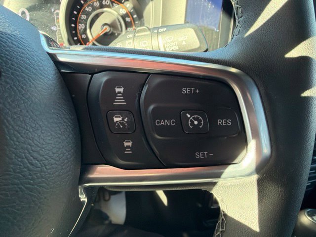 Used 2026 Jeep Wrangler Unlimited Sahara AWD/4WD image 20