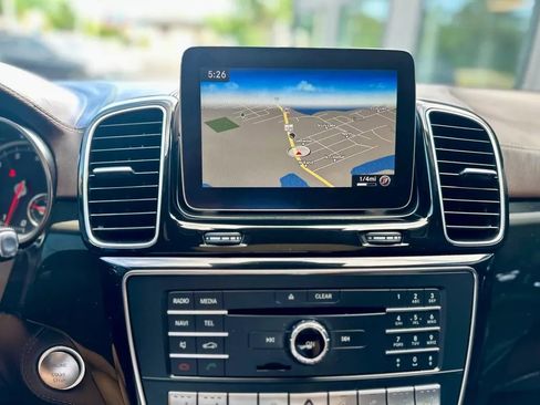 Used 2017 Mercedes-Benz GLS 550 4MATIC image 16