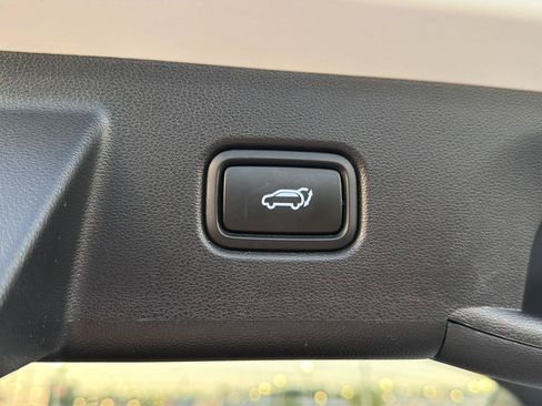 Used 2025 Hyundai Tucson Limited FWD image 37