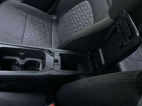 Used 2025 Nissan Kicks SV image 24