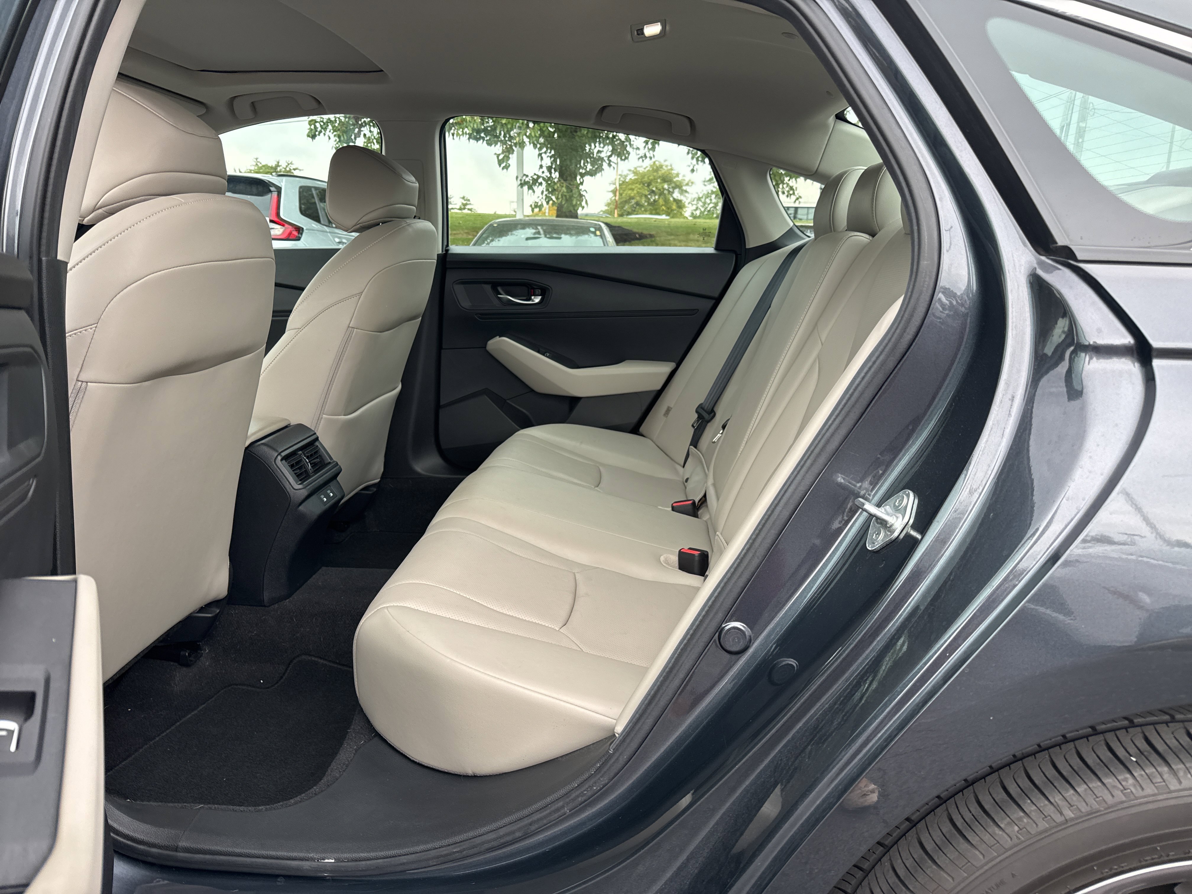 Used 2024 Honda Accord EX-L image 8