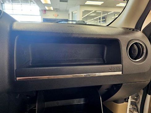 Used 2014 Jeep Patriot Limited w/ Sun/Sound Group image 20