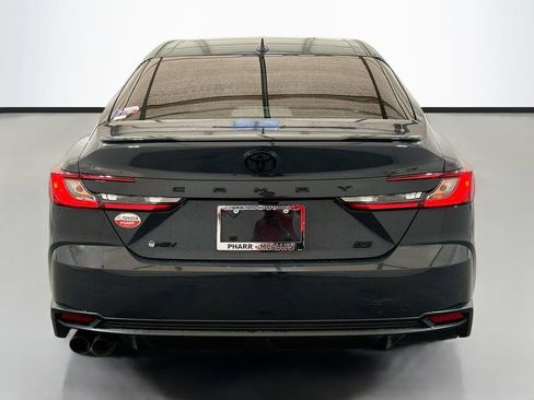 Used 2025 Toyota Camry SE w/ Convenience Package FWD image 5
