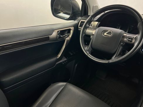 Used 2017 Lexus GX 460 w/ Navigation Package AWD/4WD image 12
