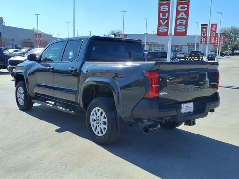 Used 2024 Toyota Tacoma SR image 4