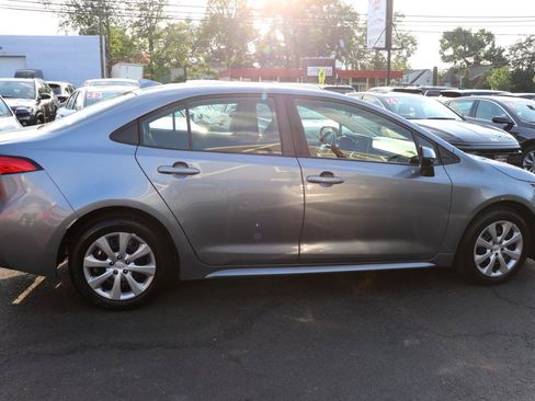 Used 2026 Toyota Corolla LE FWD image 5