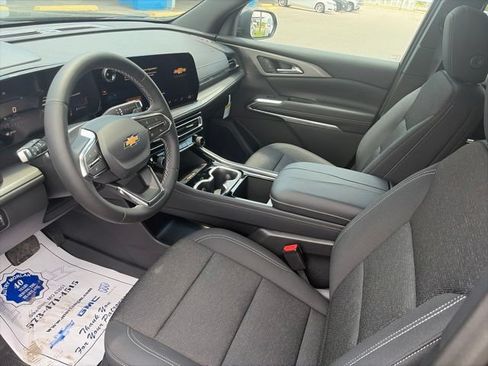 New 2026 Chevrolet Traverse LT w/ LPO, Floor Liner Package FWD image 16