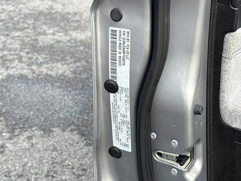 Used 2023 Jeep Compass Sport image 30