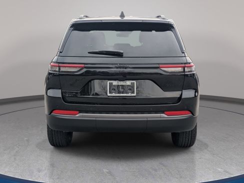 New 2026 Jeep Grand Cherokee Altitude AWD/4WD image 6