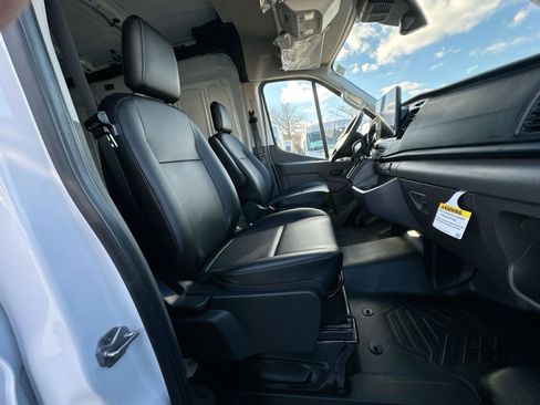 New 2026 Ford Transit 250 148 Medium Roof RWD image 34